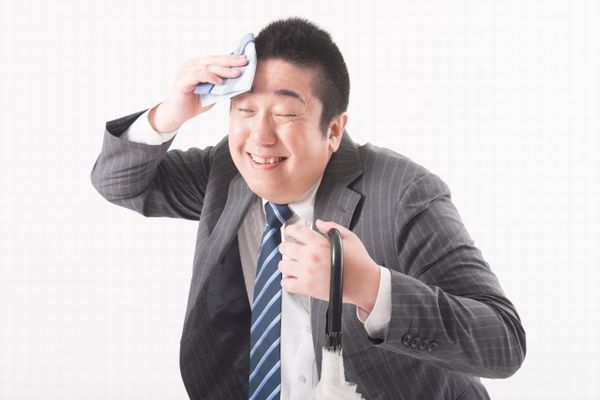 顔のテカリ
