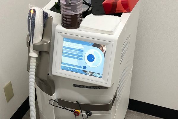 レーザー脱毛で脇毛処理